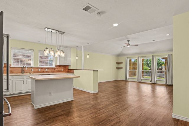 1302 Buckingham Drive, Forney, TX 75126