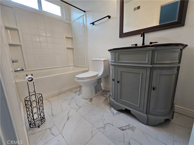 5604 Bloomfield, Simi Valley, CA 93063