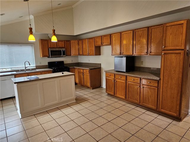 5604 Bloomfield, Simi Valley, CA 93063