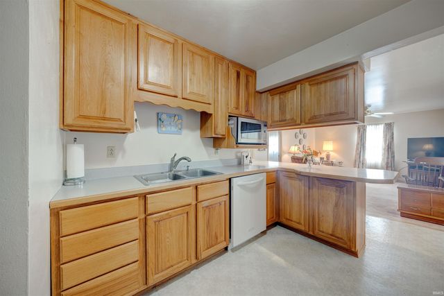 1323 Maxville Road, Boonville, IN 47601