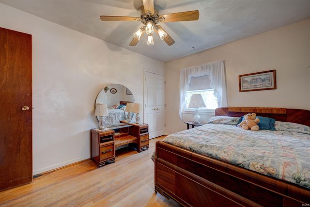 1323 Maxville Road, Boonville, IN 47601