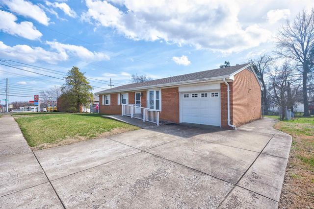 1323 Maxville Road, Boonville, IN 47601