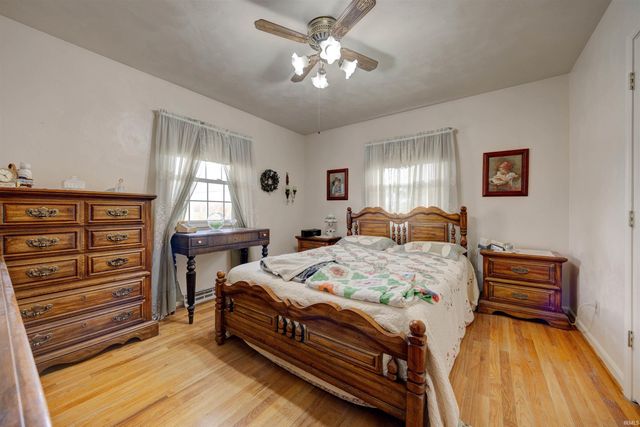 1323 Maxville Road, Boonville, IN 47601