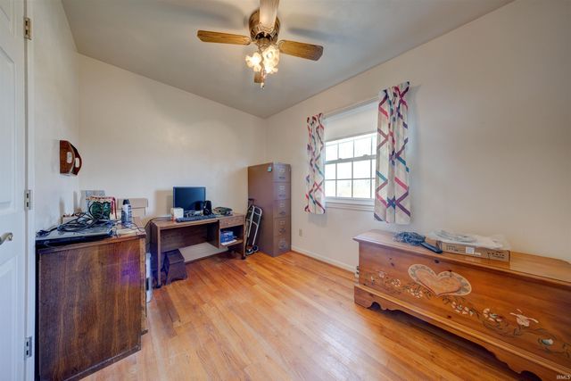 1323 Maxville Road, Boonville, IN 47601