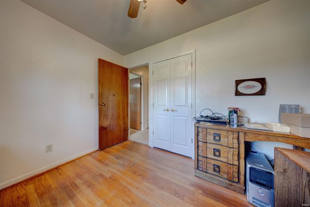 1323 Maxville Road, Boonville, IN 47601