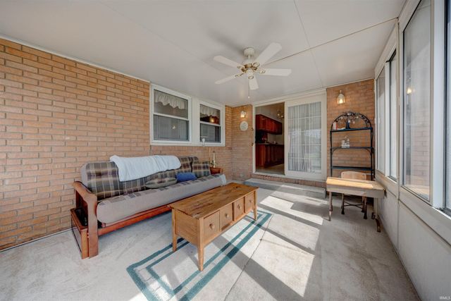 1323 Maxville Road, Boonville, IN 47601