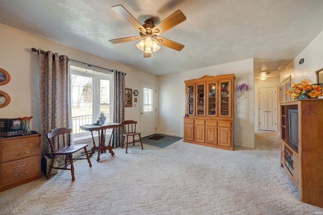 1323 Maxville Road, Boonville, IN 47601