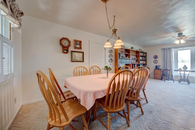 1323 Maxville Road, Boonville, IN 47601