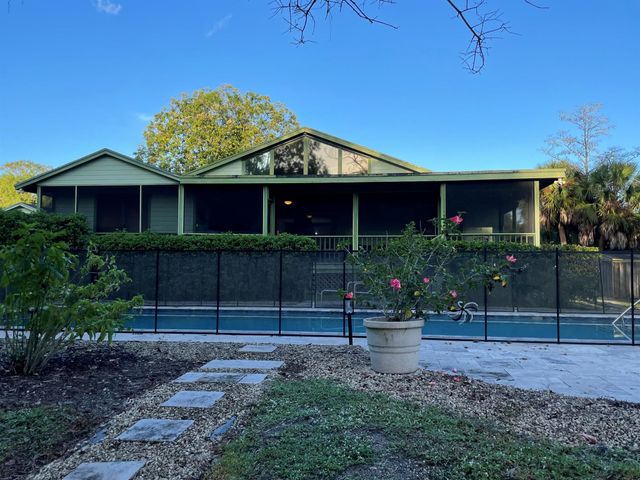 17534 N 103rd Terrace N, Jupiter, FL 33478