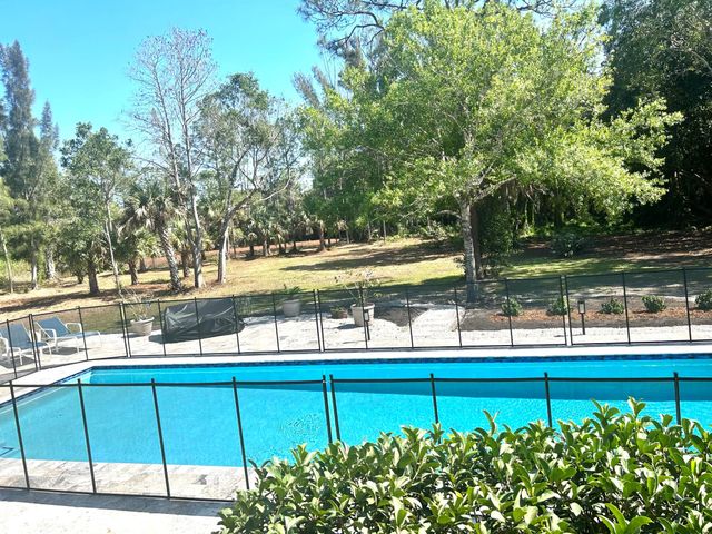 17534 N 103rd Terrace N, Jupiter, FL 33478