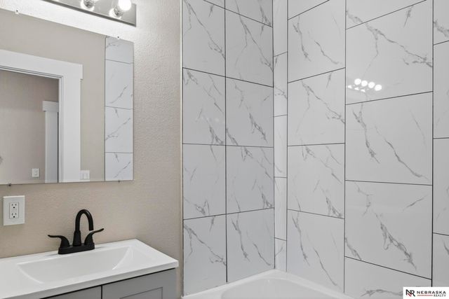 4612 N 36th Street, Omaha, NE 68111