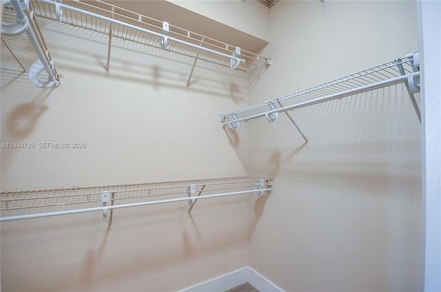 5077 NW 7th St TS7, Miami, FL 33126