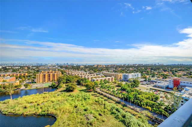 5077 NW 7th St TS7, Miami, FL 33126