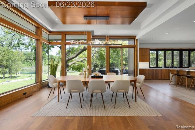 2700 Squirrel Road, Bloomfield Hills, MI 48304