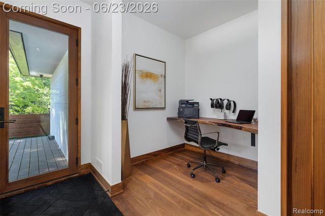 2700 Squirrel Road, Bloomfield Hills, MI 48304