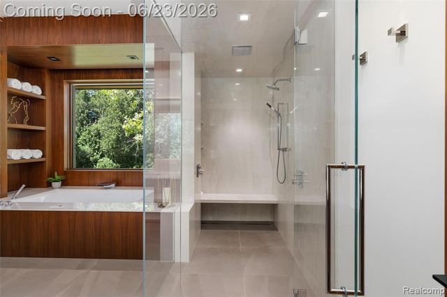 2700 Squirrel Road, Bloomfield Hills, MI 48304
