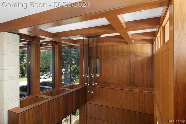 2700 Squirrel Road, Bloomfield Hills, MI 48304