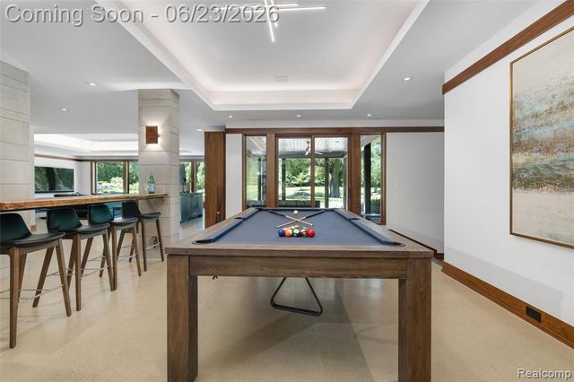 2700 Squirrel Road, Bloomfield Hills, MI 48304