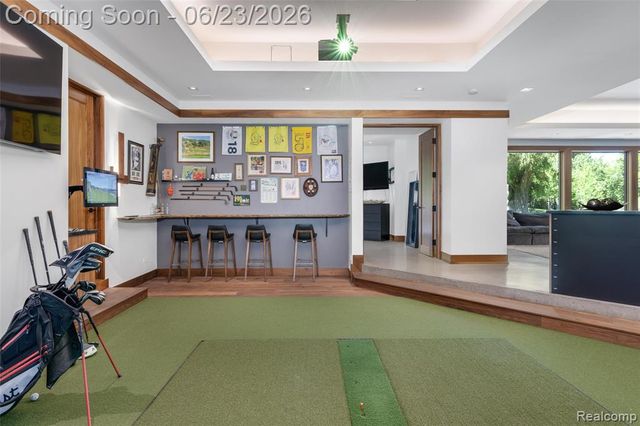 2700 Squirrel Road, Bloomfield Hills, MI 48304