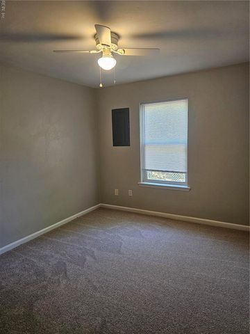 1336 Little Bay Ave Apt 2, Norfolk, VA 23503