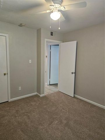 1336 Little Bay Ave Apt 2, Norfolk, VA 23503