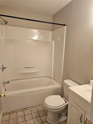 1336 Little Bay Ave Apt 2, Norfolk, VA 23503