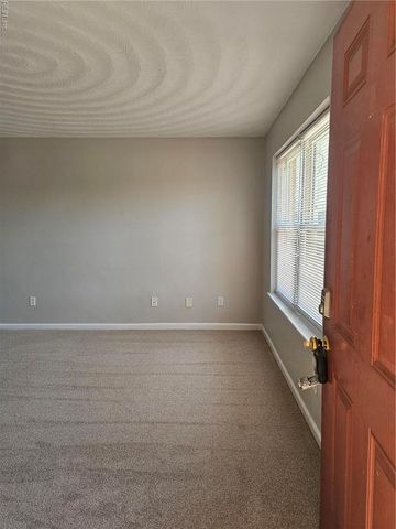 1336 Little Bay Ave Apt 2, Norfolk, VA 23503