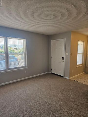 1336 Little Bay Ave Apt 2, Norfolk, VA 23503