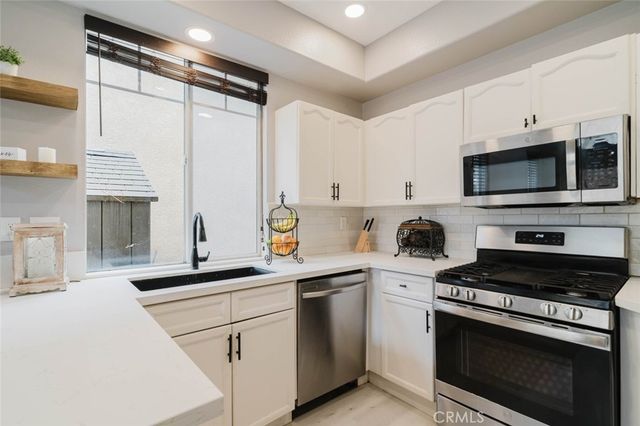 27631 Iris Place, Castaic, CA 91384
