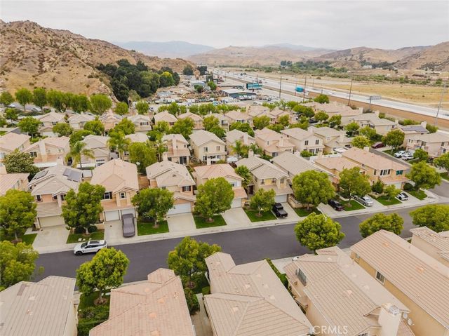27631 Iris Place, Castaic, CA 91384
