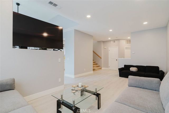 27631 Iris Place, Castaic, CA 91384