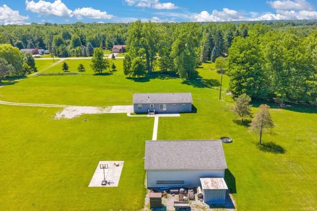 6995 AItken Road, Lexington Twp, MI 48450
