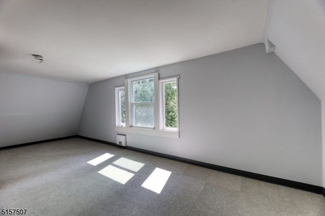 37 Livingston Ave, Roseland Boro, NJ 07068