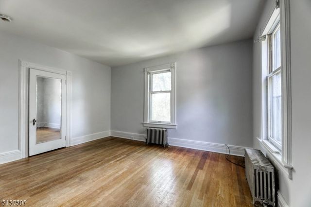 37 Livingston Ave, Roseland Boro, NJ 07068
