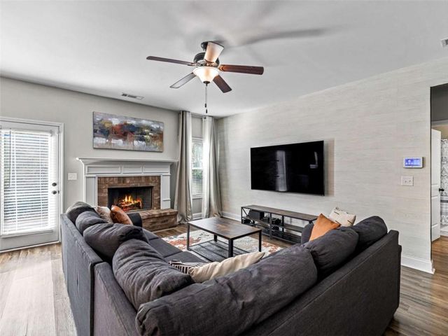 1124 Hartwell Road, Locust Grove, GA 30248