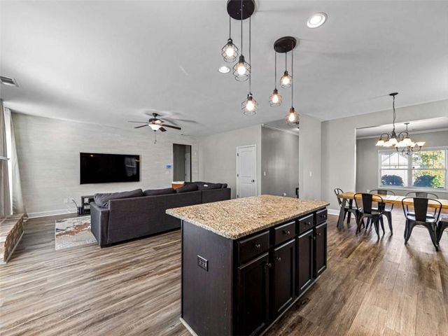 1124 Hartwell Road, Locust Grove, GA 30248