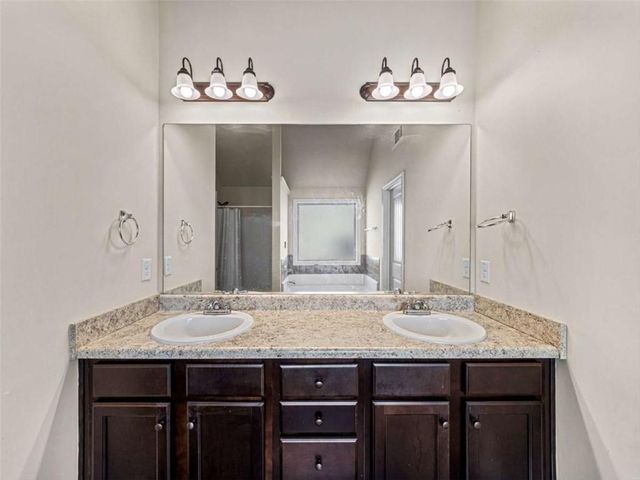 1124 Hartwell Road, Locust Grove, GA 30248