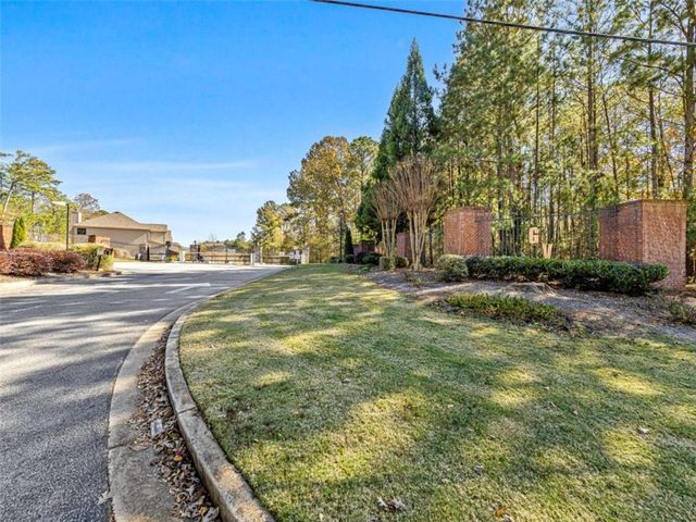 1124 Hartwell Road, Locust Grove, GA 30248