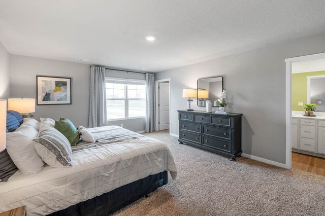 2575 Carolyn Drive, Hiawatha, IA 52233