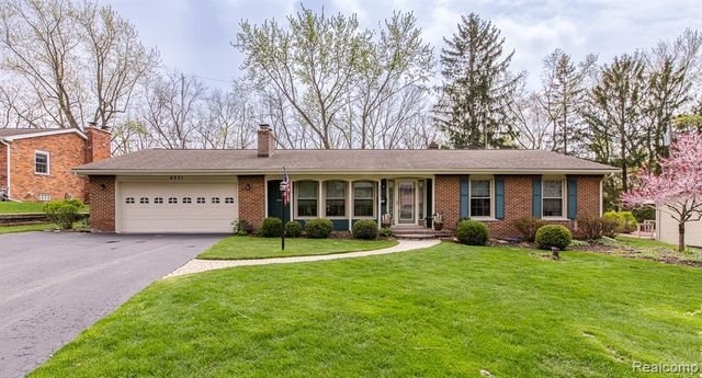 4931 Huron Drive, Clarkston, MI 48348