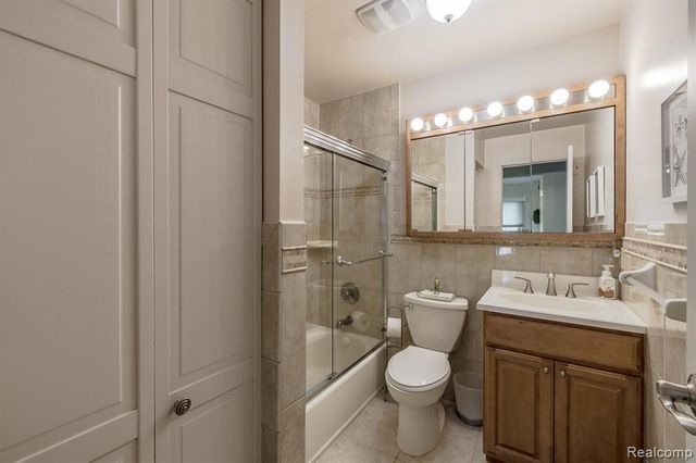 4931 Huron Drive, Clarkston, MI 48348