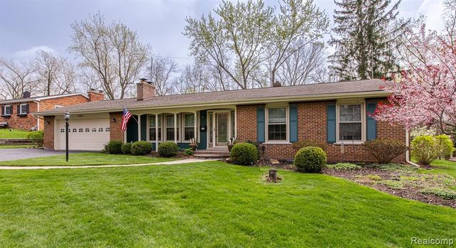 4931 Huron Drive, Clarkston, MI 48348