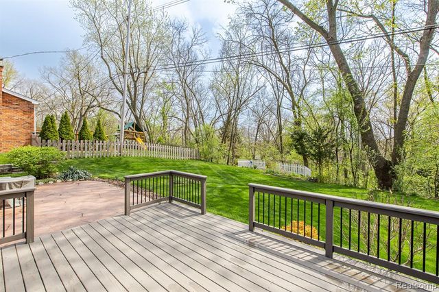 4931 Huron Drive, Clarkston, MI 48348