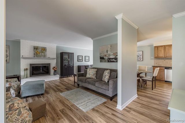4931 Huron Drive, Clarkston, MI 48348