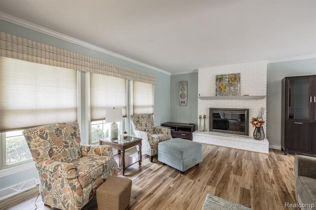 4931 Huron Drive, Clarkston, MI 48348