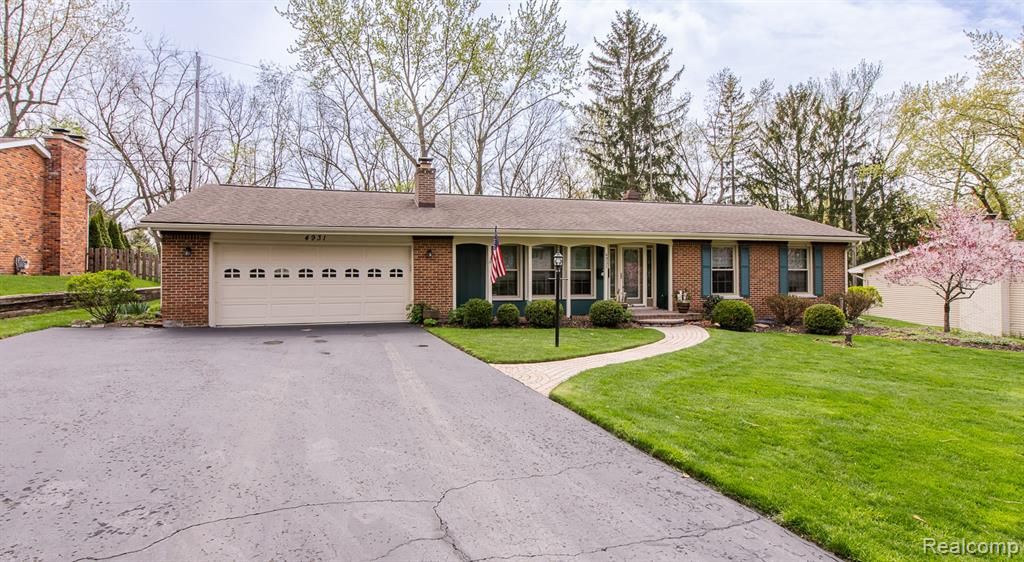 4931 Huron Drive, Clarkston, MI 48348