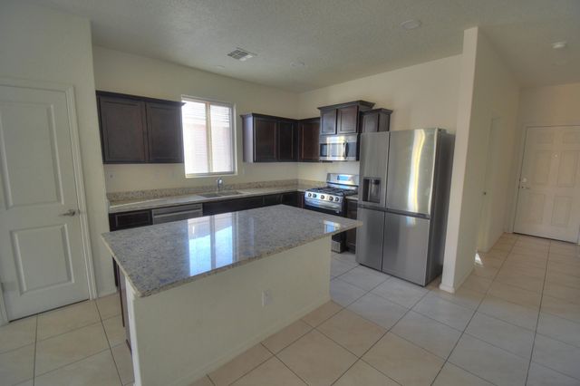 6244 Harrier Hawk Drive NE, Rio Rancho, NM 87144
