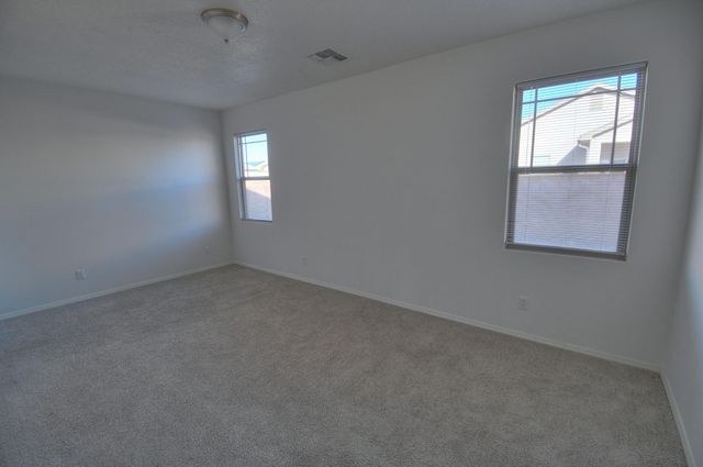 6244 Harrier Hawk Drive NE, Rio Rancho, NM 87144