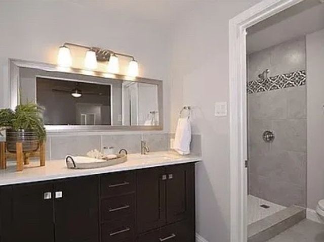 3105 Medina Street, Irving, TX 75061