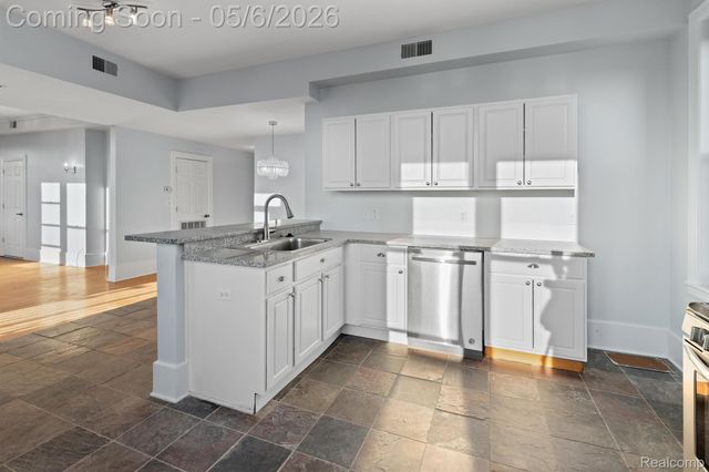 2900 E Jefferson Avenue A600, Detroit, MI 48207